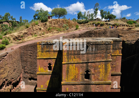 Storica chiesa rock Bet Giyorgis a Lalibela, Sito Patrimonio Mondiale dell'UNESCO, Amhara, Etiopia, Africa Foto Stock