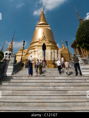 Il Wat Phra Kaeo Tempio Phra Sri Rattana Chedi, Cloud Tower, Bangkok, Thailandia, Asia Foto Stock