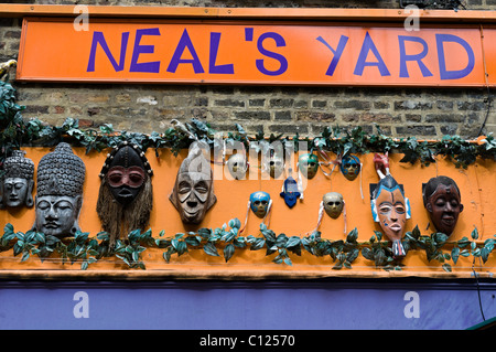 Maschere di Neal's Yard, Londra Foto Stock