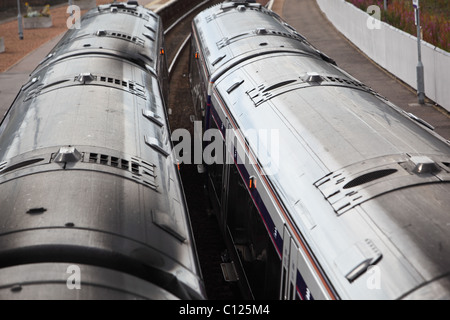 Scotrail primi treni affiancati a Montrose stazione. Scozia Foto Stock