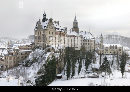 Schloss Sigmaringen Castle in inverno, Sigmaringen, Baden-Wuerttemberg, Germania, Europa Foto Stock