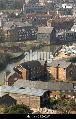 Il fiume Ouse fluente attraverso la East Sussex Capoluogo di contea di Lewes. Foto Stock