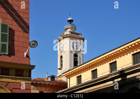 Il campanile della chiesa di Nizza nel sud della Francia, dipartimento Alpes maritimes Foto Stock