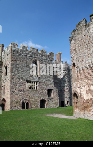 La gamma del Nord e la cappella rotonda a Ludlow Castle, Shropshire, Inghilterra, Regno Unito Foto Stock