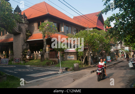 Il Puri Rai hotel e ristorante Padang Bai Bali Foto Stock