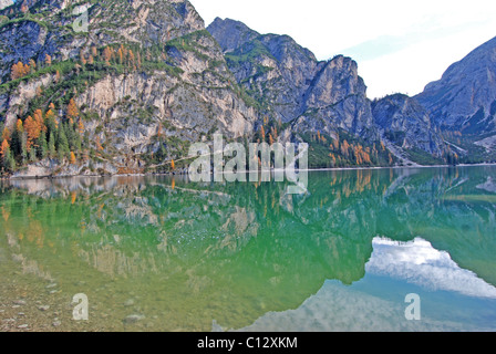 Prageser Wildsee, Lago di Braies, Alto Adige, Italia Foto Stock