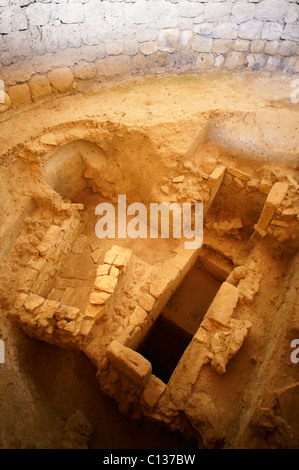 Micenea tomba a tholos [ 1300 B.C ]. in corrispondenza della periferia del villaggio Tzanata, vicino a Poros nel sud-est dell'isola di Cefalonia, Ionia Foto Stock