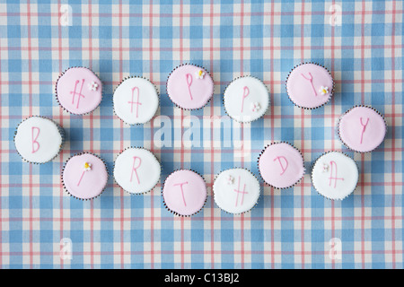 Tortine compitare buon compleanno Foto Stock