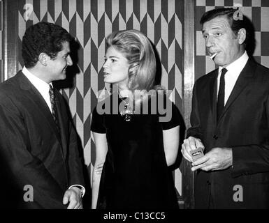 Direttore Claude Lelouch, Candice Bergen, Yves Montand ad una festa in onore del direttore, New York, 20 febbraio, 1967. Foto Stock