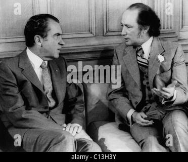 1972 Noi presidenza, relazioni internazionali. Il presidente statunitense Richard Nixon incontro con il Primo Ministro canadese Pierre Trudeau in Foto Stock