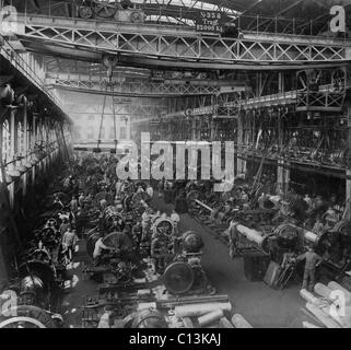 La Krupp cannon manufacturing a Essen, Germania. La Krupp supportato in Germania pre-guerra mondiale I bracci accumulo dove aveva una posizione di quasi monopolio in armi pesanti di fabbricazione. Ca. 1910. Foto Stock