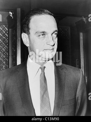 Roy M. Cohn 1927-1986 precedentemente un assistente al senatore McCarthy durante il suo anti-crociate comunista creato polemiche per la sua politica etica e famoso client in tutta la sua carriera. Cohn era interpretato dall'attore James Woods nel 1992 biopic CITIZE Foto Stock