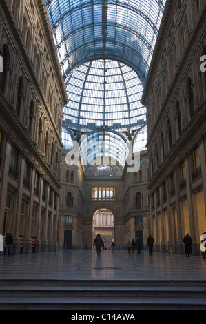 Galleria Umberto I shopping arcade progettato da Umberto Rocco centrale di Napoli Campania Italia Europa Foto Stock