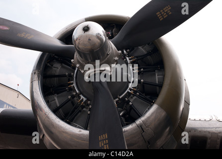 B17 WW2 VINTAGE REPUBBLICA BOMBARDIERE CAMPO LONG ISLAND NEW YORK STATI UNITI D'AMERICA Foto Stock