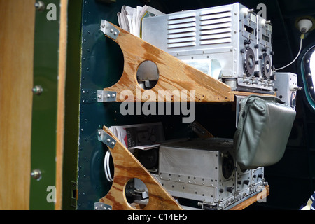 Le apparecchiature elettroniche B17 WW2 VINTAGE REPUBBLICA BOMBARDIERE CAMPO LONG ISLAND NEW YORK STATI UNITI D'AMERICA Foto Stock