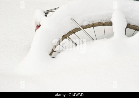 Bike ricoperta di neve, Svezia Foto Stock