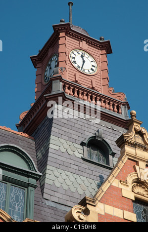 Restaurata la torre dell orologio,Victoria Terme,Manchester.Il Grade II* elencati, aperto nel 1906, chiusa nel 1993 ora in fase di restauro. Foto Stock