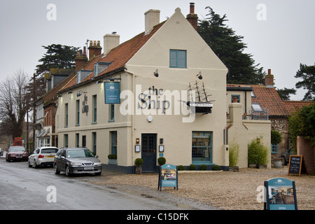 La nave Inn at Brancaster,Norfolk, Inghilterra Foto Stock