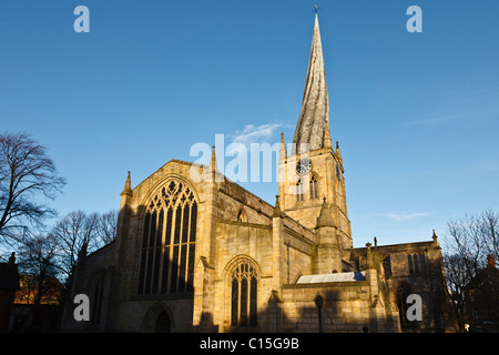 La guglia storta, Chesterfield chiesa parrocchiale di Santa Maria e a tutti i santi, Derbyshire, Inghilterra Foto Stock