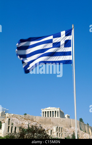 Bandiera Greca all'Acropoli di Atene, Grecia, Europa Foto Stock