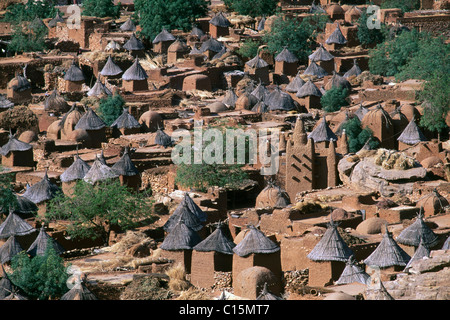 Adobe infangano edifici in mattoni di Songo, area Dogon del Mali, Africa Foto Stock