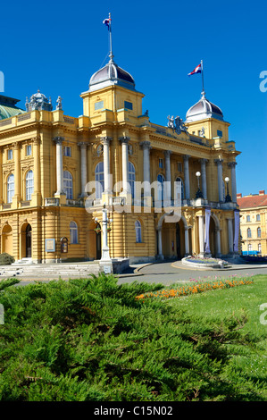 Il neo-barocco croato il Teatro Nazionale, il maresciallo Tito Square , Zagabria, Croazia Foto Stock