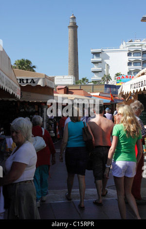 Il lungomare Market street a MASPALOMAS SULL'ISOLA DI GRAN CANARIA. Foto Stock