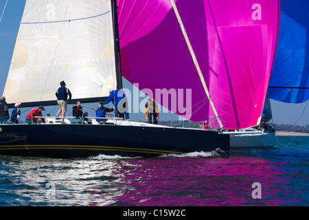 Barche a vela e yacht racing al Texoma Sailing Club Icebreaker 1, primo club vela gara del 2011. Foto Stock