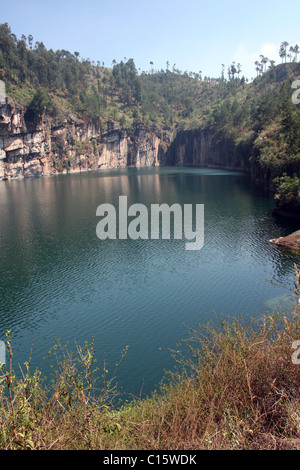 Il lago di Tritriva, un cratere vulcanico Lago, regione di Vakinankaratra, Madagascar Foto Stock