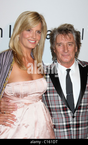 Penny Lancaster e Rod Stewart Clive Davis e la Recording Academy presente annuale di Gala Pre-Grammy Beverly Hills, Foto Stock