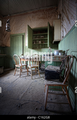 Interior shot di cucina in bodie State Historic Park, California, Stati Uniti Foto Stock