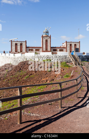 Il faro, El Faro de la Entallada, vicino a Las Playitas o las playas sull'isola delle Canarie di Fuerteventura Foto Stock