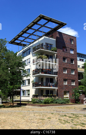 Moderno edificio residenziale, Rummelsburger Bucht quartiere residenziale, Wasserstadt Alt Stralau, Expo 2000, Berlino Foto Stock