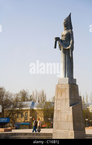Epopea di Manas statua, Bishkek, Kirghizistan Foto Stock