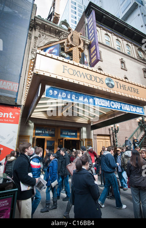 Il Foxwoods Theatre in Times Square a New York ad una matinée di anteprima di 'Uomo Ragno Spegnere il buio Foto Stock