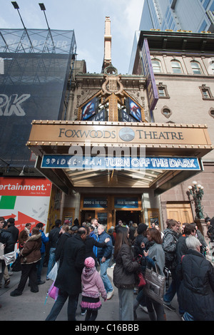 Il Foxwoods Theatre in Times Square a New York ad una matinée di anteprima di 'Uomo Ragno Spegnere il buio Foto Stock