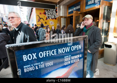 Il Foxwoods Theatre in Times Square a New York ad una matinée di anteprima di 'Uomo Ragno Spegnere il buio Foto Stock