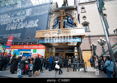 Il Foxwoods Theatre in Times Square a New York ad una matinée di anteprima di 'Uomo Ragno Spegnere il buio Foto Stock