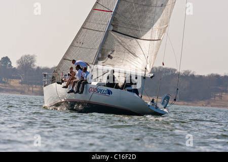 Barche a vela e yacht racing al Texoma Sailing Club Icebreaker 1, primo club vela gara del 2011. Foto Stock