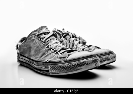 Una coppia di Converse All Star scarpe Foto Stock