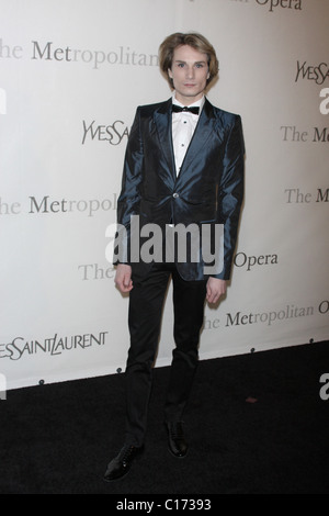 Austin Scarlett,, Metropolitan Opera centoventicinquesimo anniversario gala al Metropolitan Opera House al Lincoln Center - Arrivi New York Foto Stock