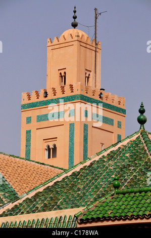 Minareto della Moschea Ben Youssef nel quartiere della medina di Marrakech, Marocco, Africa Foto Stock