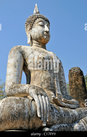 Statua del Buddha, Bhumispara-mudra, Gautama Buddha al momento dell illuminismo, Wat Traphang Ngoen, Sukhothai Historical Park Foto Stock