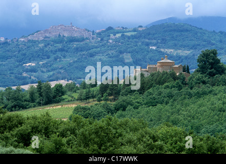 Chiusdino e la Cappella di San Galgano, oratorio, Rotonda di Montesiepi, provincia di Siena, Toscana, Italia, Europa Foto Stock