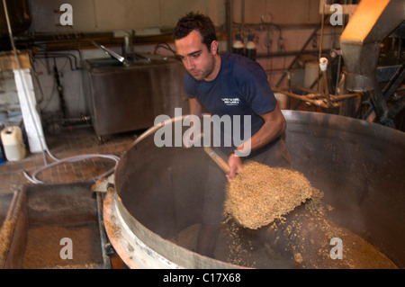 Whitstable Brewery, la produzione della birra per micro birreria Foto Stock