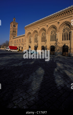 Spagna, Castilla la Mancha, la stazione ferroviaria, un esempio di architettura moresca Foto Stock