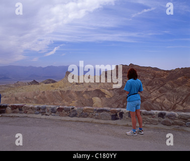 Zabriskie Point, Death Valley, il Parco Nazionale della Valle della Morte, California, Stati Uniti d'America Foto Stock
