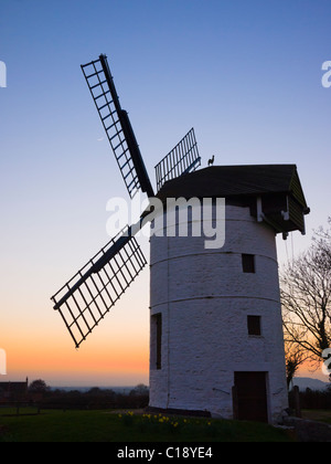 Ashton Windmill al tramonto. Cappella Allerton, Somerset, Inghilterra. Foto Stock