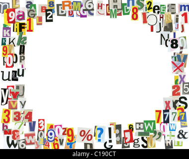 Cornice immagine, fatta di giornale di lettere, numeri e segni di punteggiatura, isolato su bianco Foto Stock
