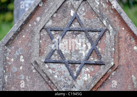 Stella di Davide su un gravstone nel cimitero ebraico Buttenhausen, Alpi sveve, Baden-Wuerttemberg, Germania, Europa Foto Stock